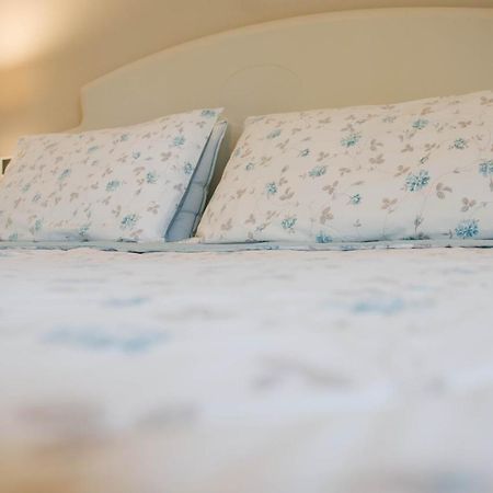 Villa Chiara B&B Biandronno Eksteriør bilde