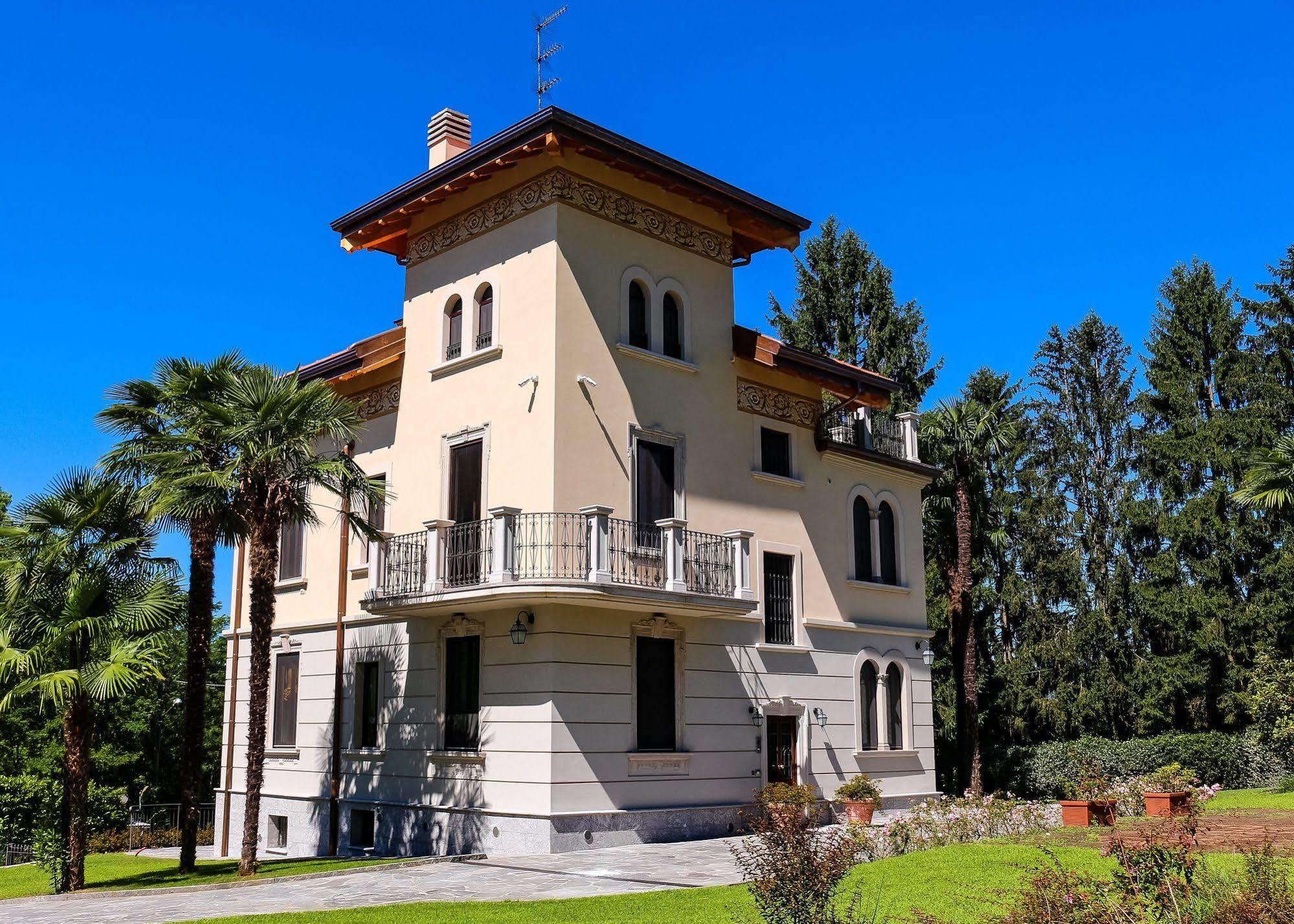 Villa Chiara B&B Biandronno Eksteriør bilde