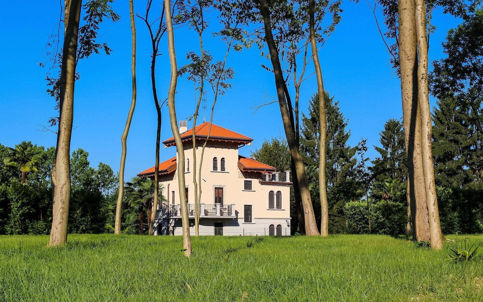 Villa Chiara B&B Biandronno Eksteriør bilde